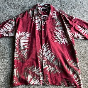 Men’s large Luau button up short sleeve shirt. 100% silk machine washable